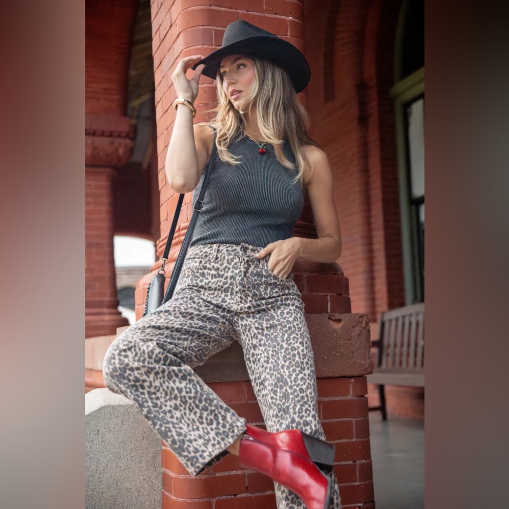 Pink Lily - Leopard Print Wide Leg Pants - Size: 31